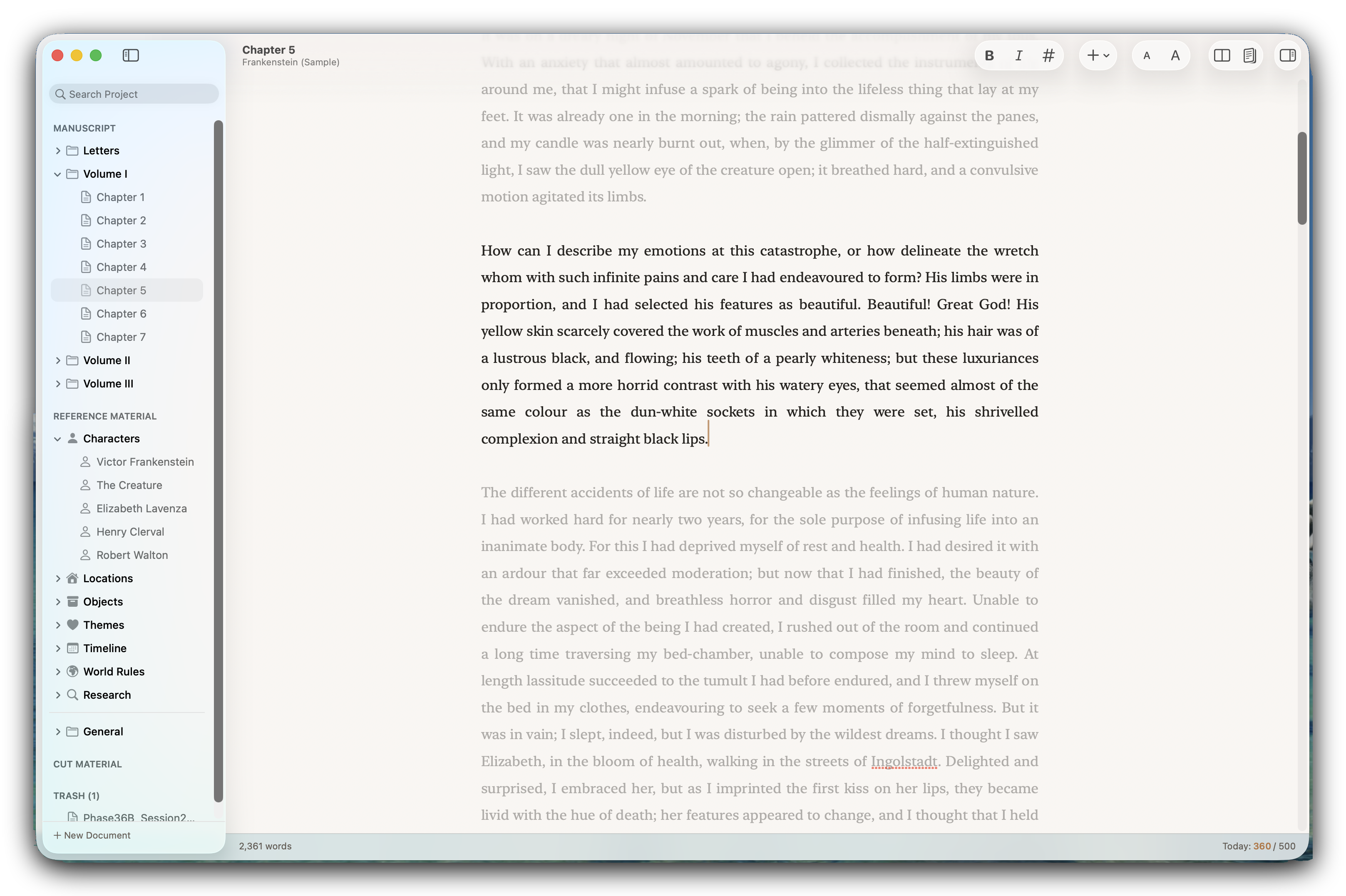 Write 500 Words showing a chapter in focus mode: the active paragraph stays sharp while the surrounding text dims, with the manuscript outline in the sidebar.